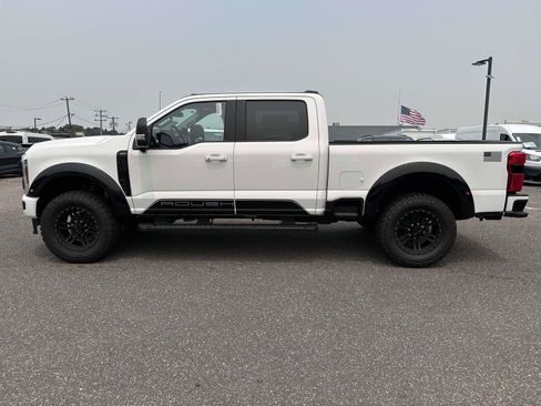 New 2026 Ford F250 Lariat w/ Black Appearance Package AWD/4WD image 2
