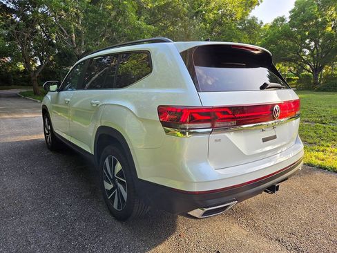 Used 2026 Volkswagen Atlas SE FWD image 6