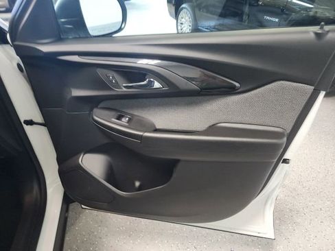 Used 2023 Chevrolet TrailBlazer LS FWD image 22