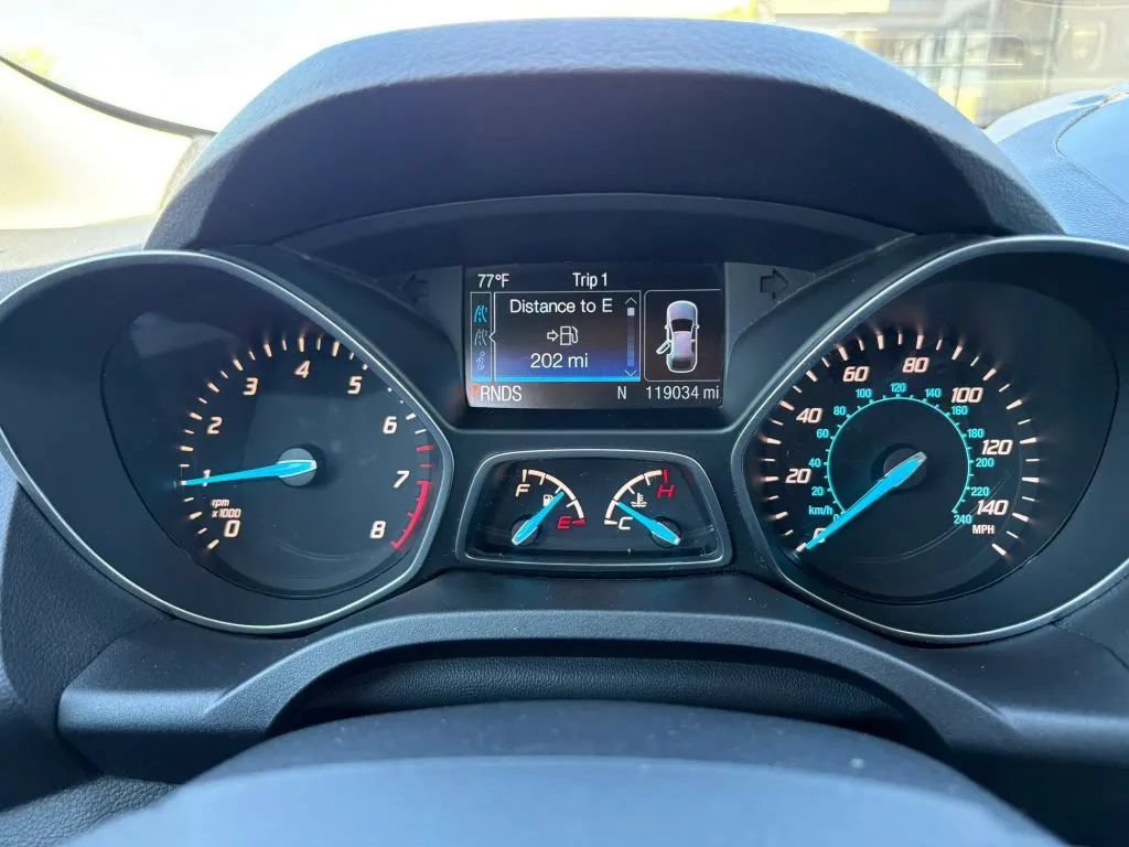 Used 2015 Ford Escape SE w/ SE Chrome Package FWD image 15