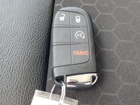 Used 2020 Jeep Compass Latitude image 37