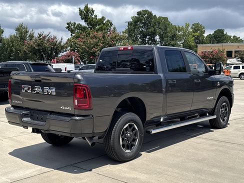 Used 2025 RAM 2500 Laramie AWD/4WD image 8