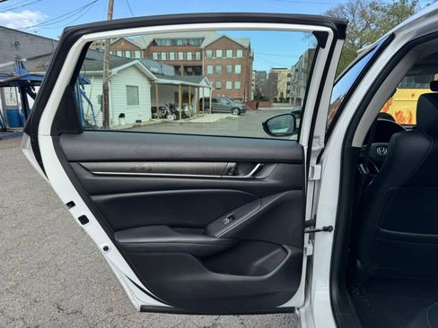 Used 2018 Honda Accord EX-L image 14