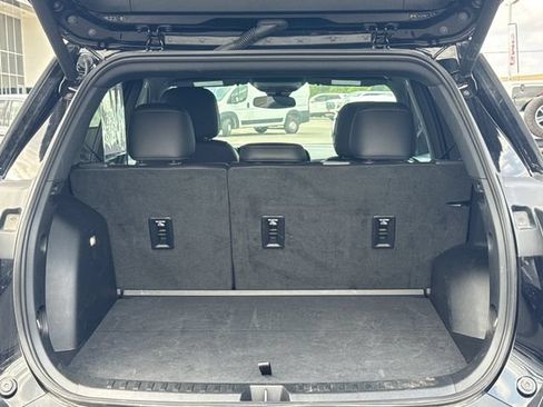 Used 2026 Chevrolet Equinox LT w/ Convenience Package II FWD image 12