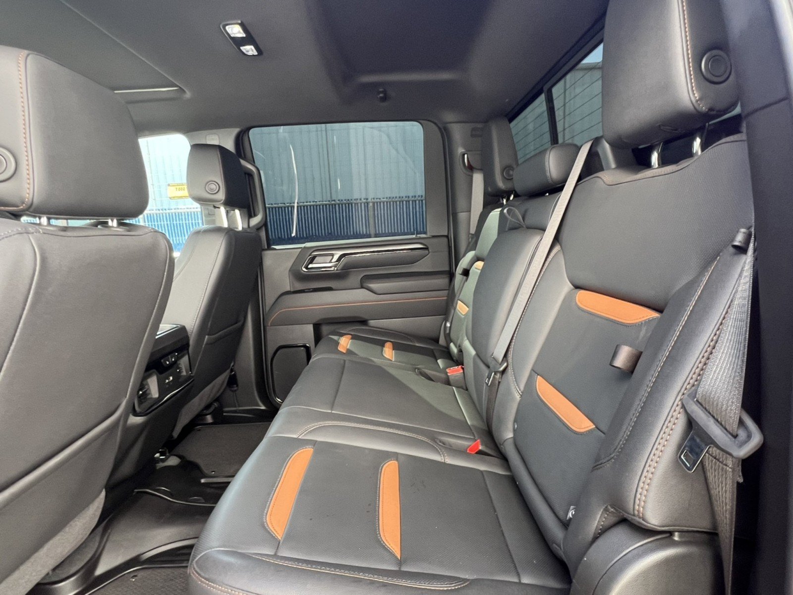 Used 2025 GMC Sierra 3500 AT4 w/ AT4 Premium Plus Package AWD/4WD image 19