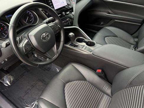 Used 2023 Toyota Camry SE image 18