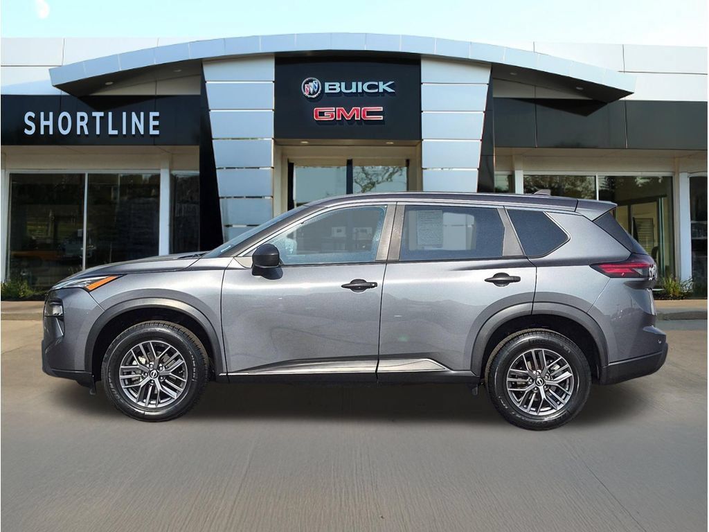 Used 2024 Nissan Rogue S AWD/4WD image 6