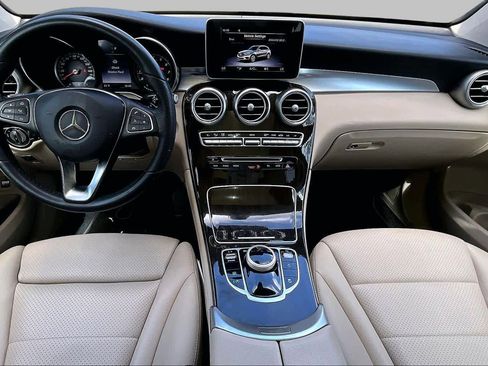 Used 2019 Mercedes-Benz GLC 300 4MATIC image 16