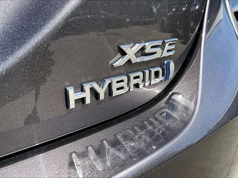 Used 2023 Toyota Camry XSE FWD image 7