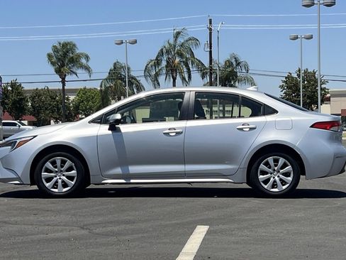 Used 2026 Toyota Corolla LE FWD image 8