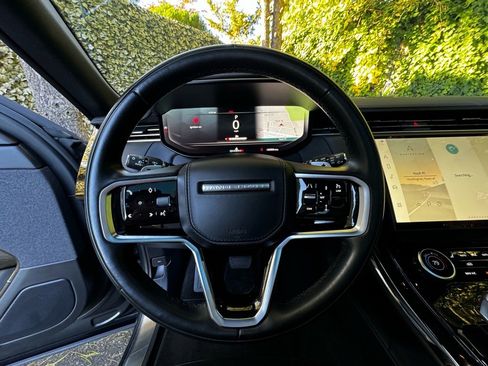 Used 2023 Land Rover Range Rover Sport SE image 10