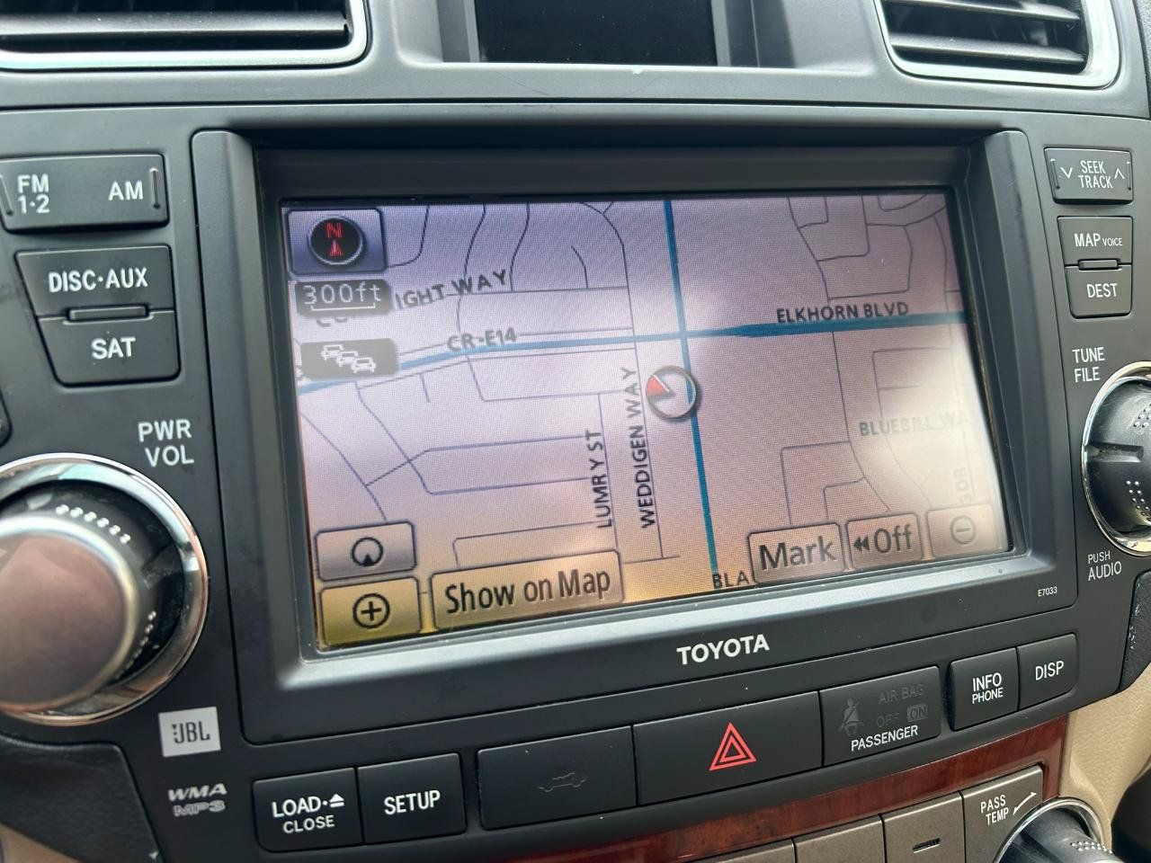 Used 2012 Toyota Highlander Limited AWD/4WD image 19