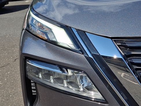 Certified 2023 Nissan Rogue SV w/ SV Premium B Package AWD/4WD image 9