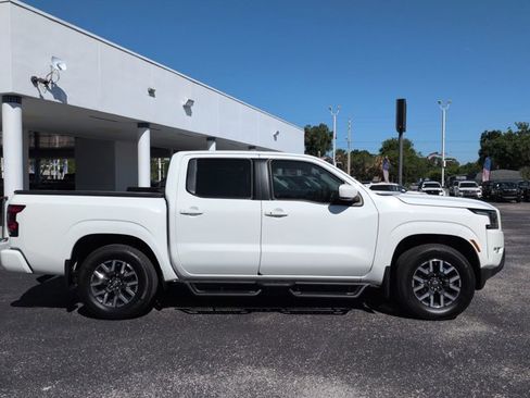 Certified 2022 Nissan Frontier SV RWD image 3