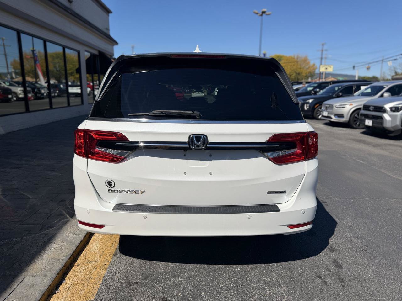 Used 2023 Honda Odyssey Touring image 8