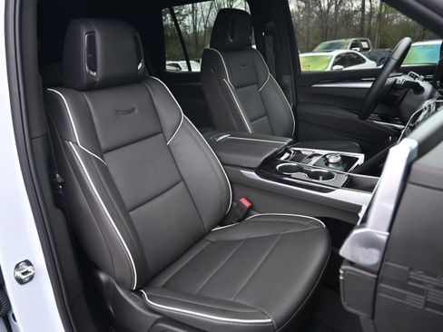 Used 2026 Cadillac Escalade Sport w/ LPO, ONYX Package image 20