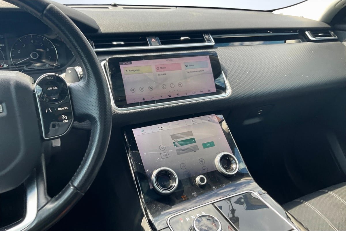 Used 2019 Land Rover Range Rover Velar S AWD/4WD image 6