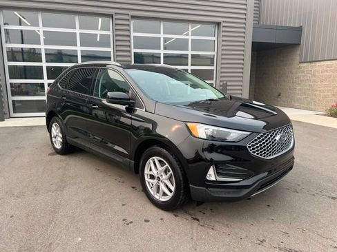 Used 2023 Ford Edge SEL w/ Convenience Package AWD/4WD image 3