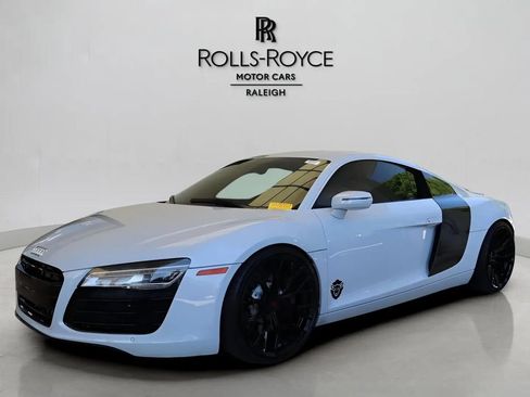 Used 2014 Audi R8 V8 w/ Convenience Package AWD/4WD image 1