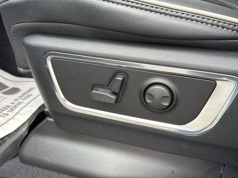 New 2026 RAM 1500 Laramie AWD/4WD image 25