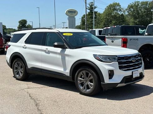 Used 2026 Ford Explorer Active w/ Active Comfort Package AWD/4WD image 1