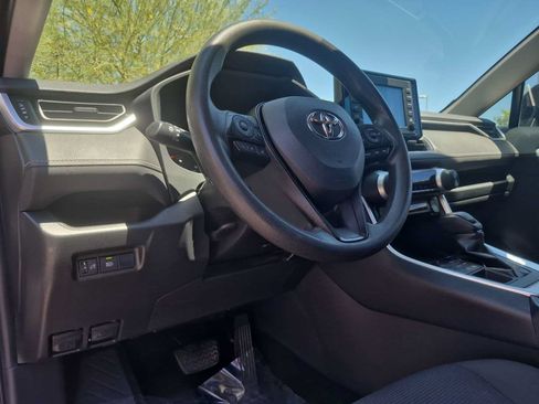 Used 2019 Toyota RAV4 LE w/ All Weather Liner Package AWD/4WD image 10
