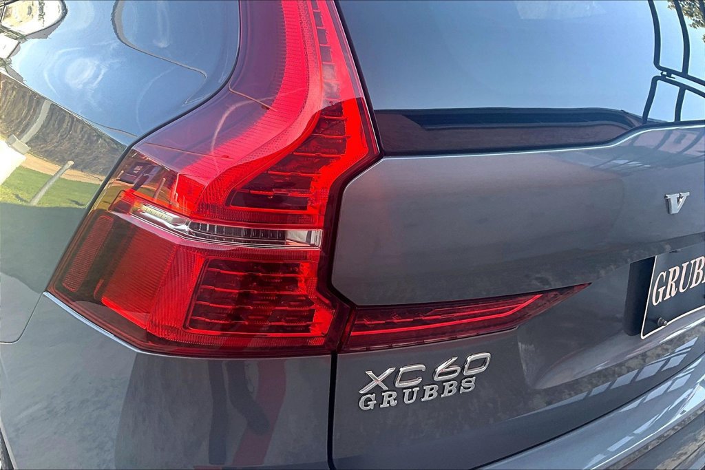 Used 2024 Volvo XC60 B5 Ultimate AWD/4WD image 40