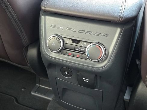Used 2025 Ford Explorer Platinum w/ Ultimate Package RWD image 19