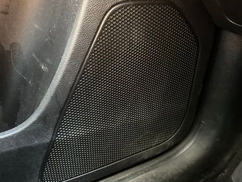 Used 2020 Jeep Cherokee Trailhawk image 19