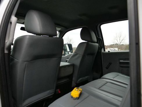 Used 2014 Ford F450 XL w/ Trailer-Tow Package image 29