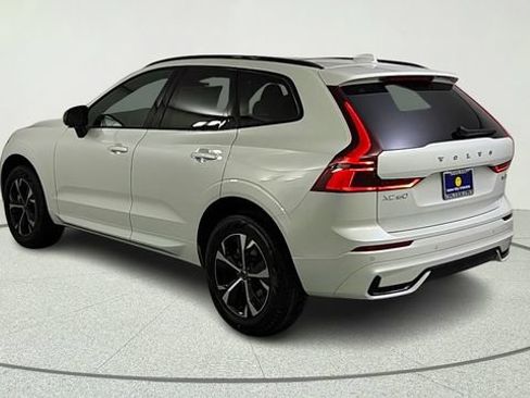 Used 2026 Volvo XC60 B5 Core AWD/4WD image 5