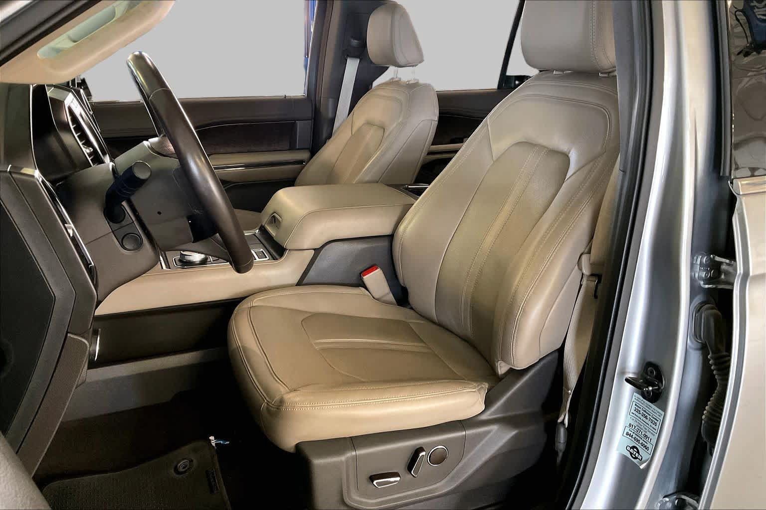 Used 2021 Ford Expedition Limited AWD/4WD image 7