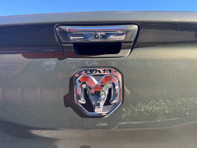 Used 2021 RAM 1500 Laramie AWD/4WD image 17