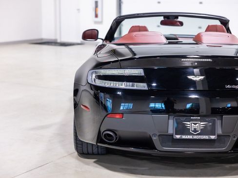 Used 2014 Aston Martin V8 Vantage Roadster RWD image 14