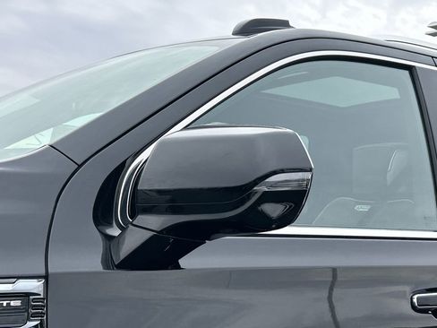 New 2026 GMC Yukon Denali Ultimate image 13