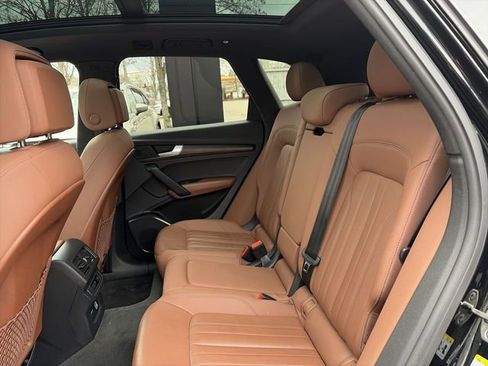 Used 2021 Audi Q5 2.0T Premium AWD/4WD image 22