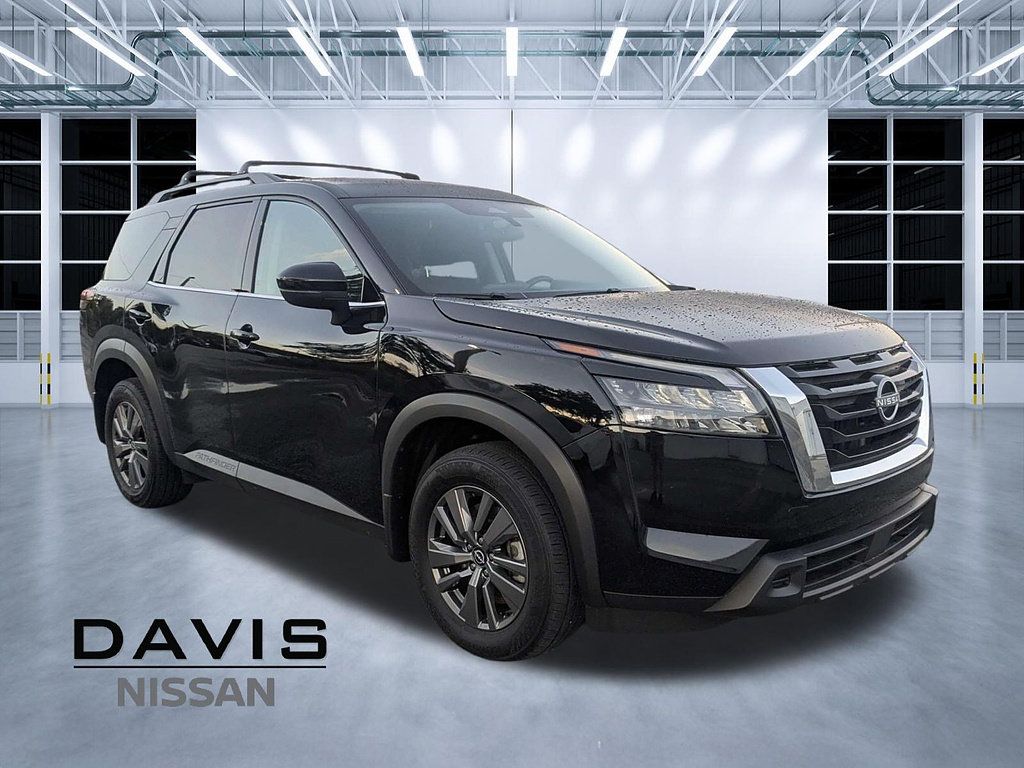 Used 2025 Nissan Pathfinder SV FWD image 35