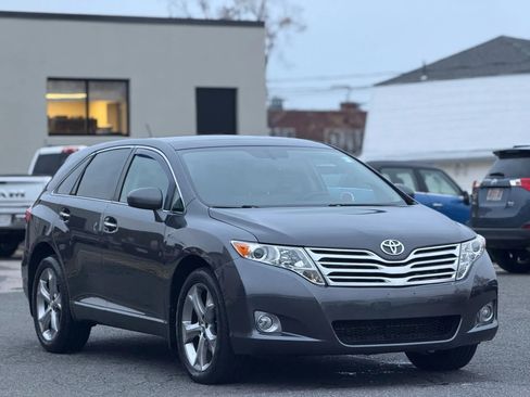 Used 2010 Toyota Venza AWD image 1
