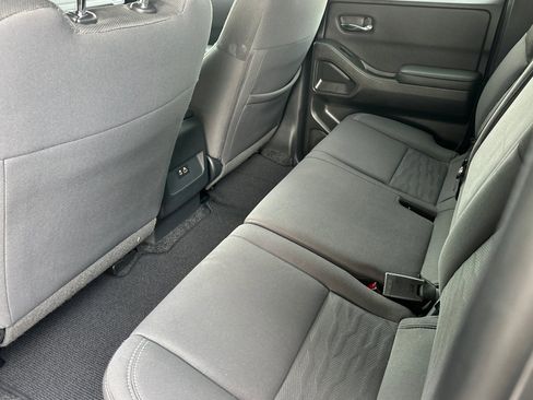 Used 2023 Nissan Frontier SV w/ Midnight Edition Package image 15