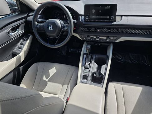 Used 2025 Honda Accord SE image 30