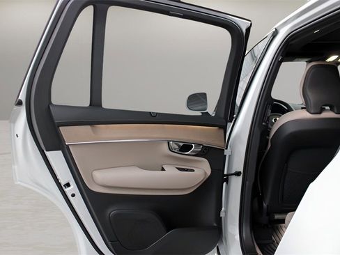 New 2026 Volvo XC60 B5 Plus w/ Protection Package Premier image 43