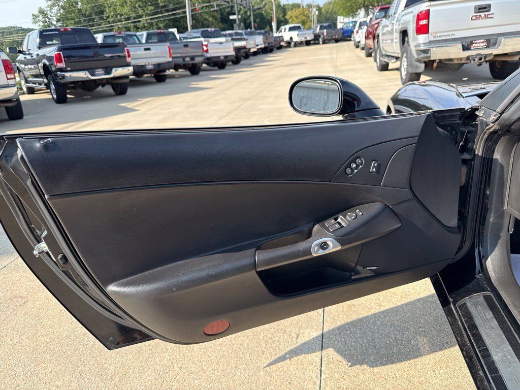 Used 2008 Chevrolet Corvette Coupe w/ Preferred Equipment Group RWD image 25