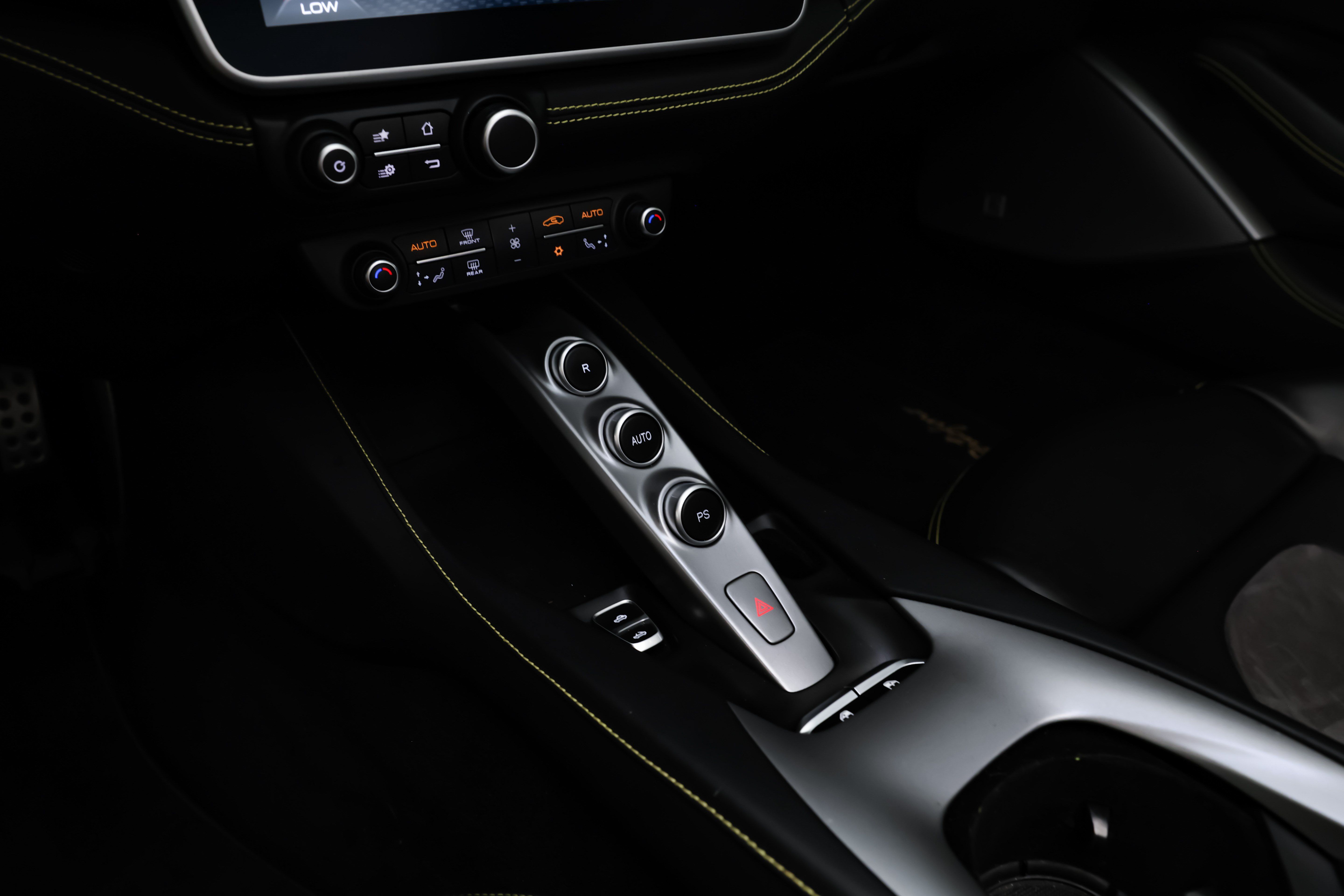 Used 2019 Ferrari Portofino RWD image 29