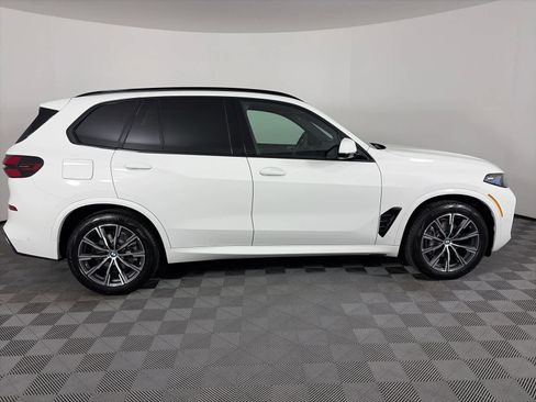 New 2026 BMW X5 sDrive40i w/ M Sport Package image 5