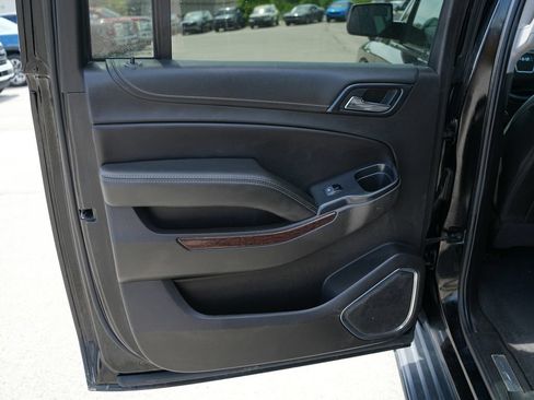 Used 2019 GMC Yukon XL SLT w/ Open Road Package AWD/4WD image 24