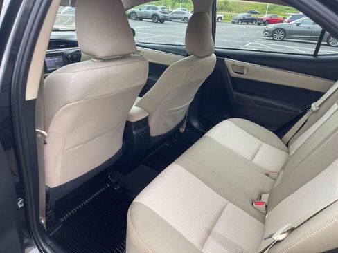 Used 2015 Toyota Corolla LE FWD image 11
