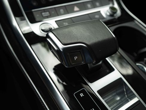 Used 2024 Audi Q8 Premium Plus AWD/4WD image 29