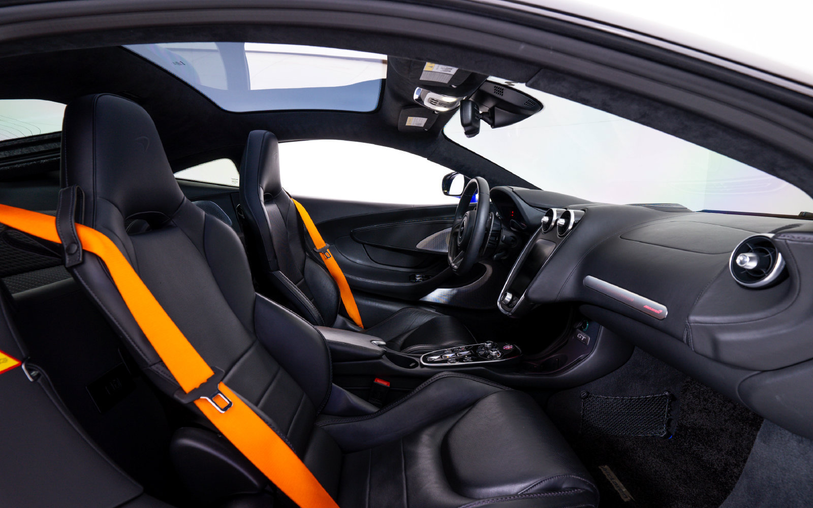 Used 2023 McLaren GT RWD image 22