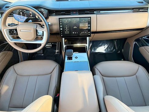 Used 2025 Land Rover Range Rover Autobiography image 16