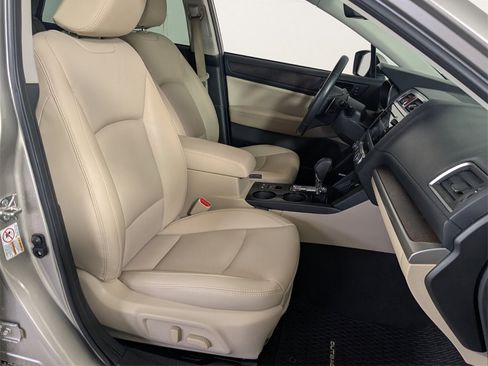 Used 2017 Subaru Outback 2.5i Limited image 15